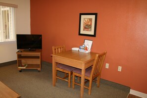 Free WiFi, bed sheets - Affordable Suites Sumter SC (Sumter)