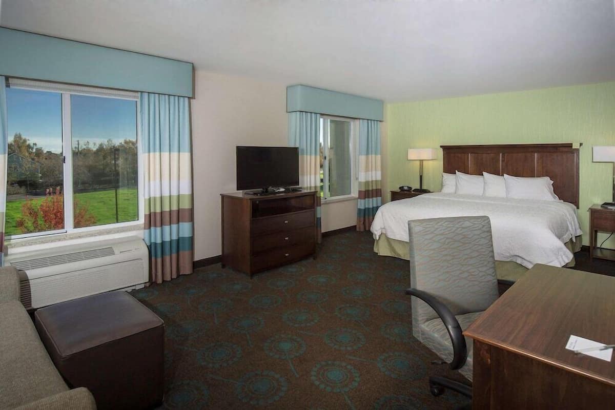 Pillow-top beds, in-room safe, soundproofing, iron/ironing board