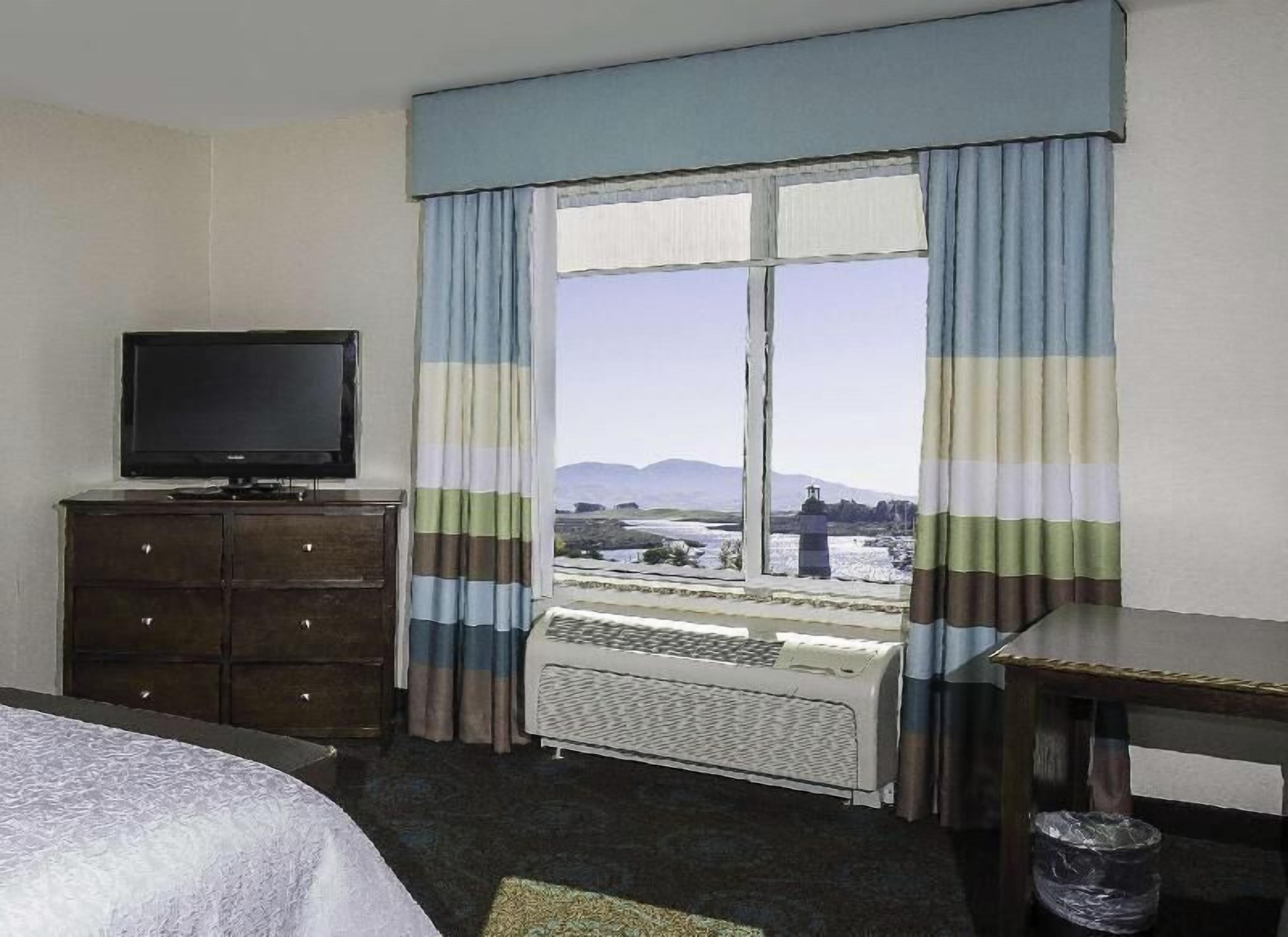 Pillow-top beds, in-room safe, soundproofing, iron/ironing board
