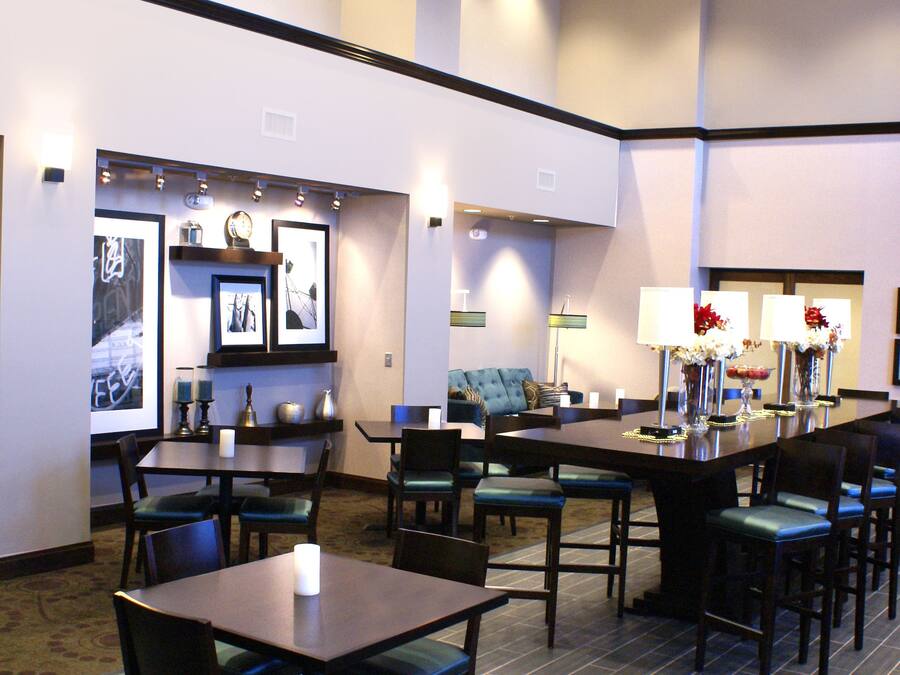 Sudah termasuk sarapan dibawa pulang setiap hari