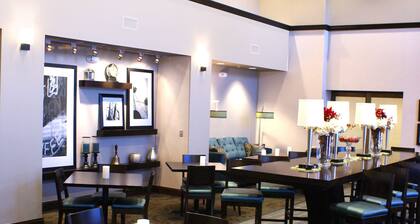 Hampton Inn & Suites Suisun City Waterfront