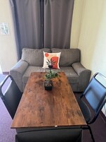 Ropa de cama de alta calidad y escritorio 