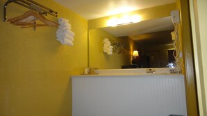 Interior - Relax Inn St. Robert (St. Robert)