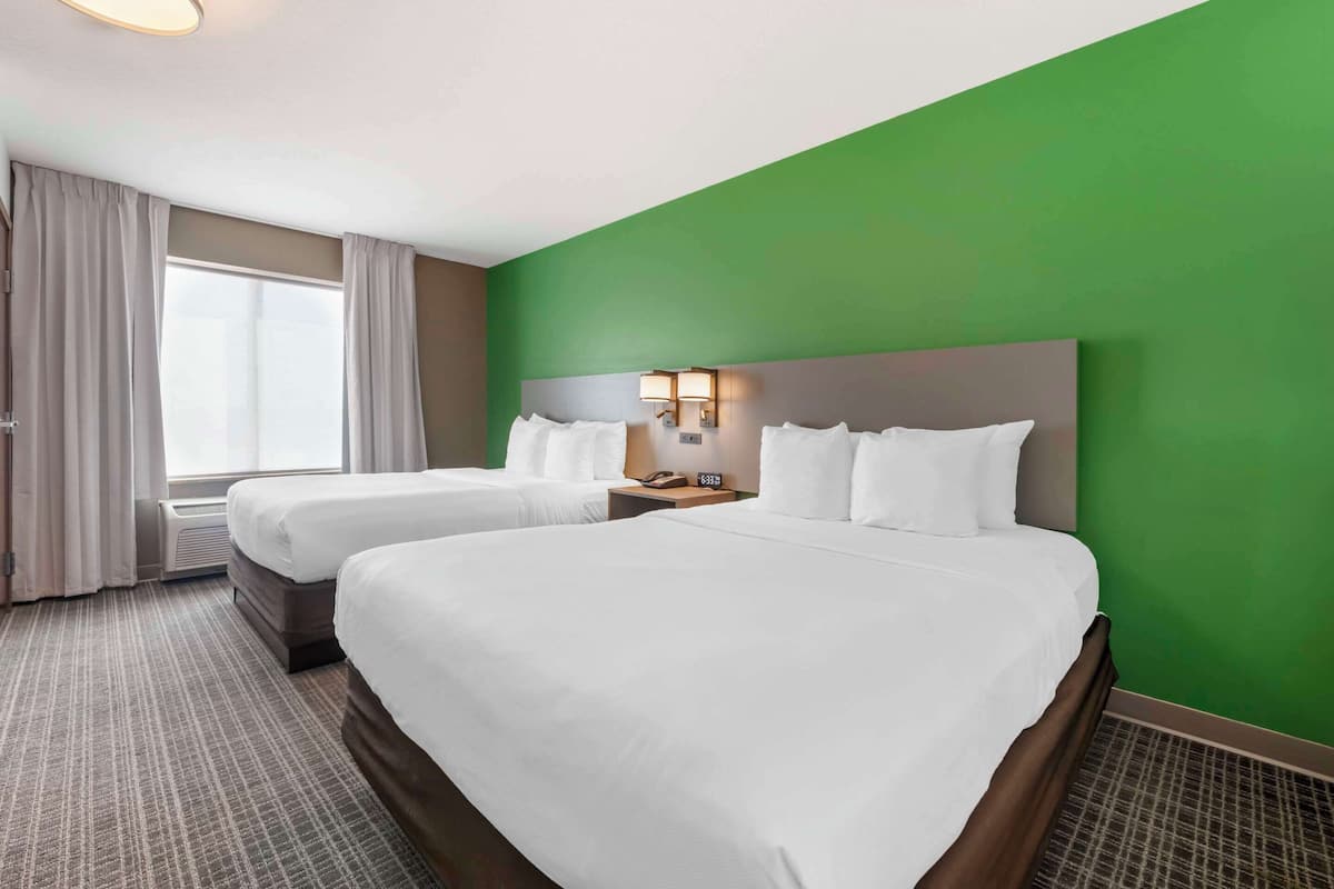 suite, multiple beds, non smoking | in-room safe, desk, free wifi, bed sheets