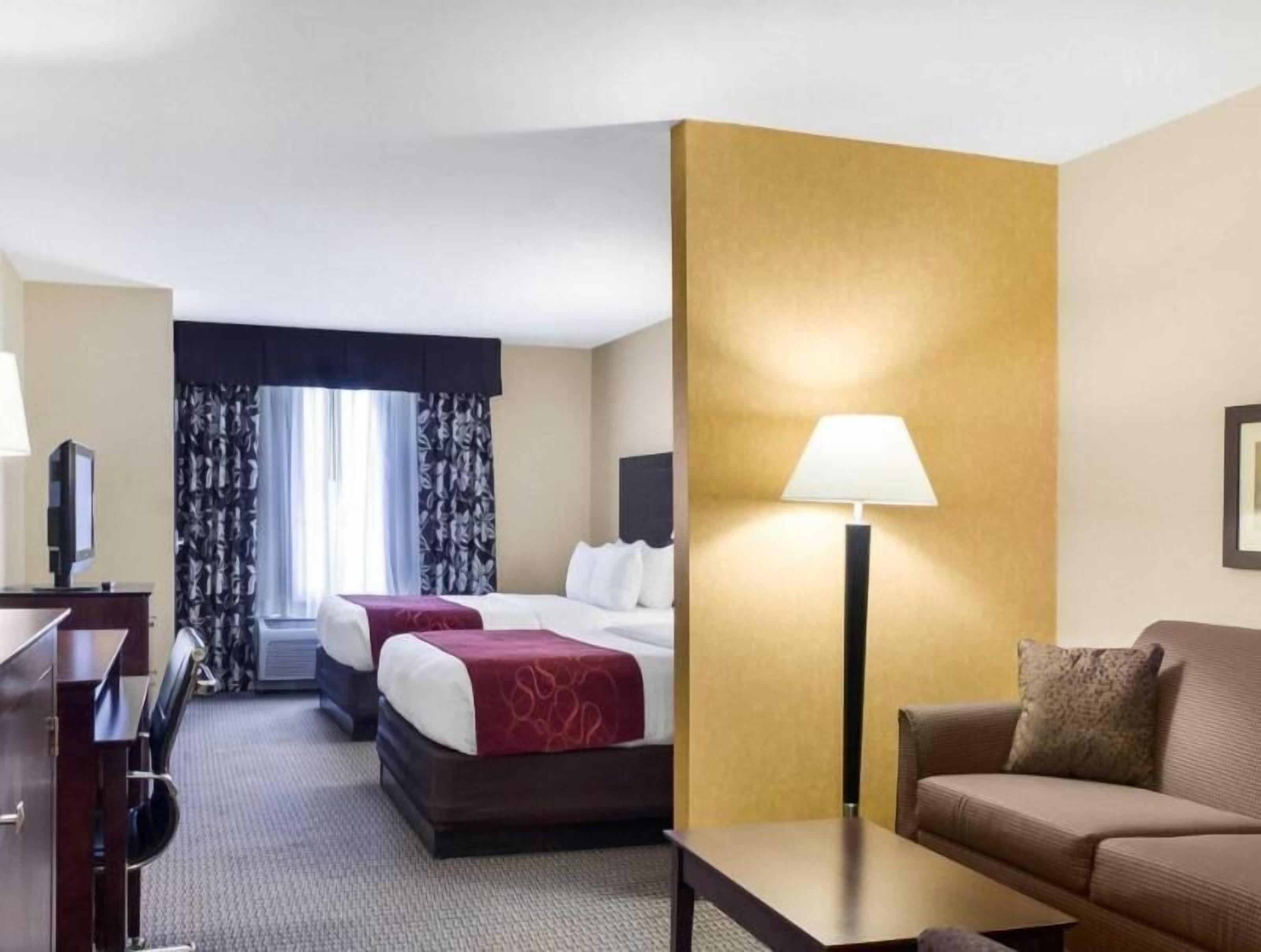 In-room safe, desk, free WiFi, bed sheets