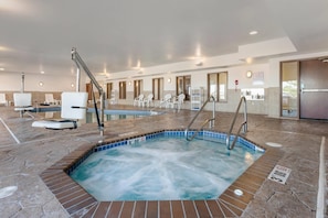 Indoor pool - Comfort Suites Conference Center Rapid City (Rapid City)