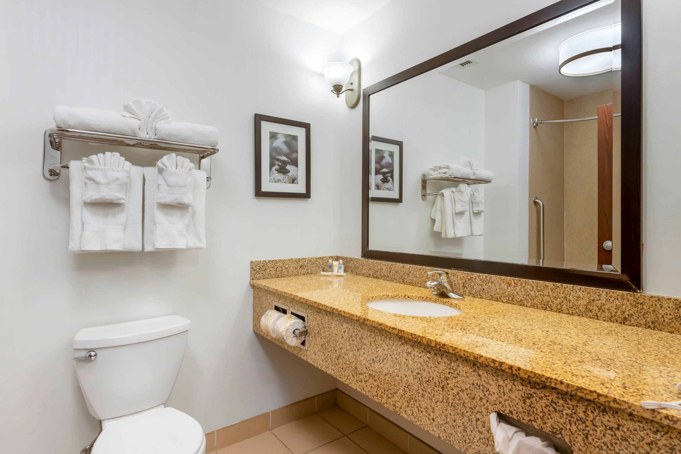 In-room safe, desk, free WiFi, bed sheets