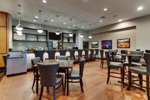 Bar (on property) - Drury Inn & Suites Phoenix Happy Valley (Phoenix)