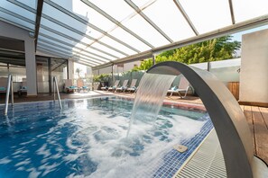 Indoor pool, seasonal outdoor pool, sun loungers