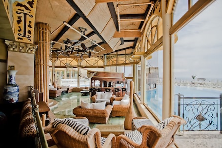 Poolside bar. Imperial Palace Hotel - All Inclusive