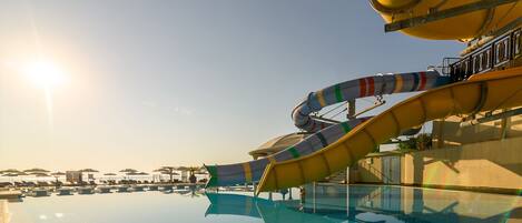 Indoor pool, outdoor pool, sun loungers