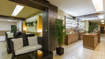 Sauna, hot tub, body treatments, mud baths, hydrotherapy, aromatherapy