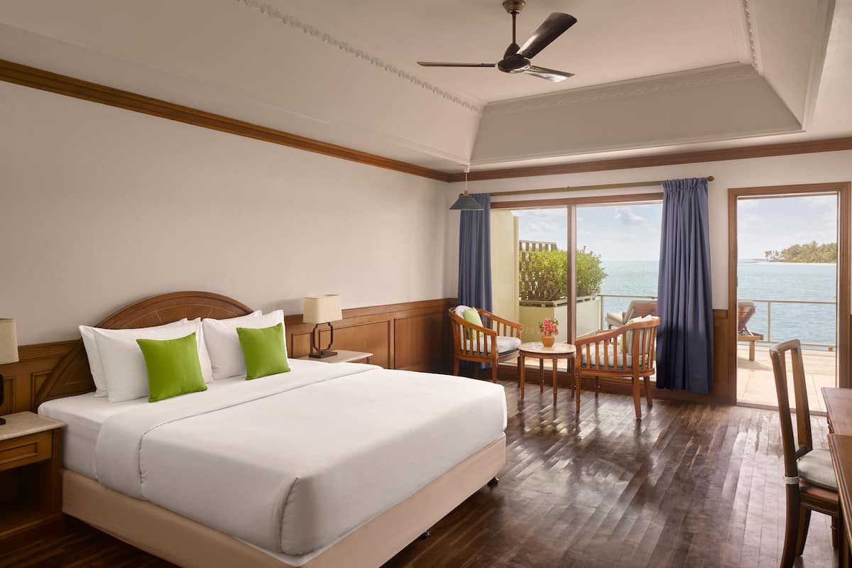 Minibar, in-room safe, desk, blackout curtains