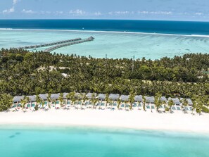 Deluxe-Zimmer, 1 Doppelbett und Schlafsofa (Lagoon Beach Pool Villa) | Strand-/Meerblick