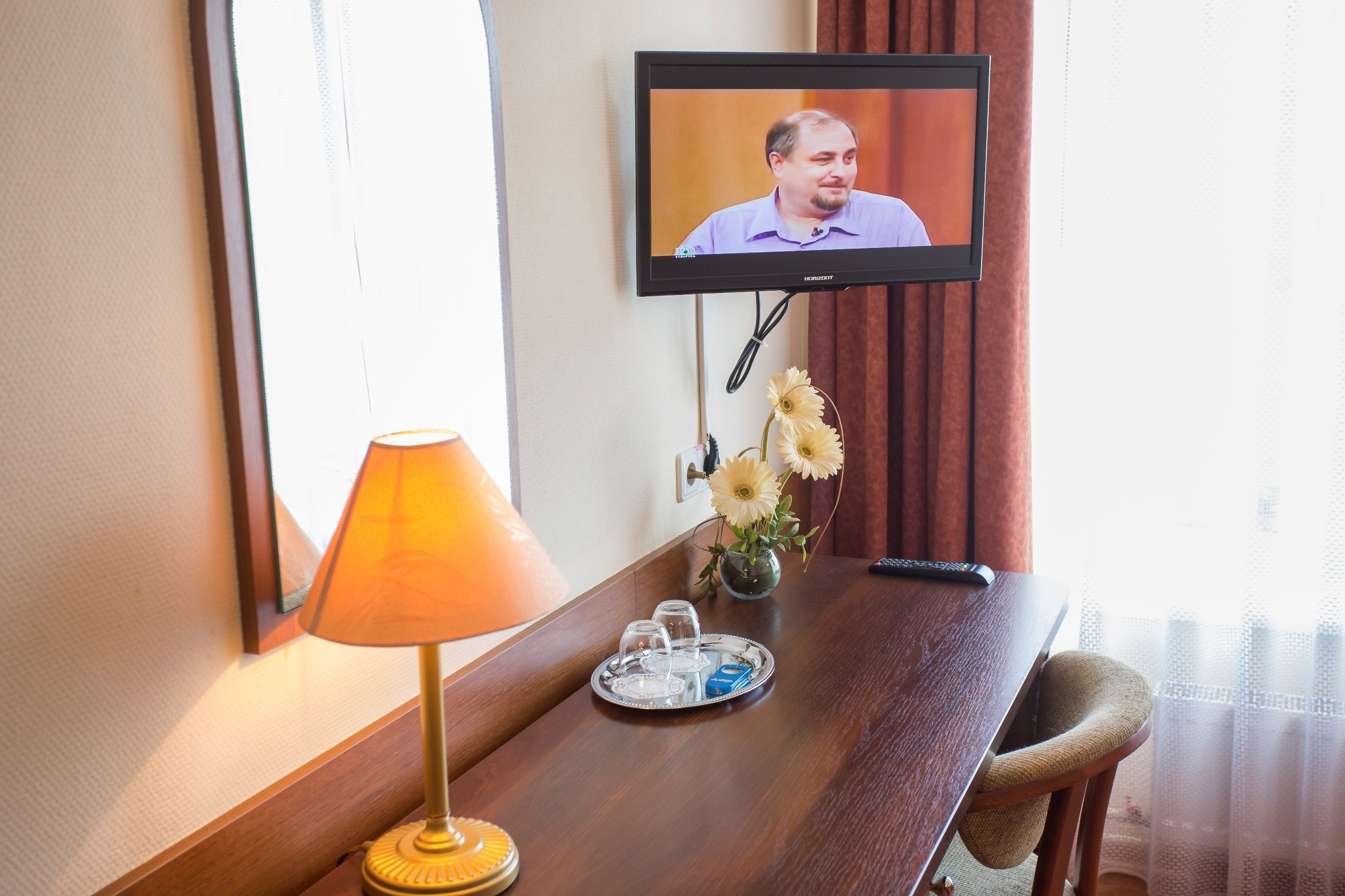 single room | room amenity