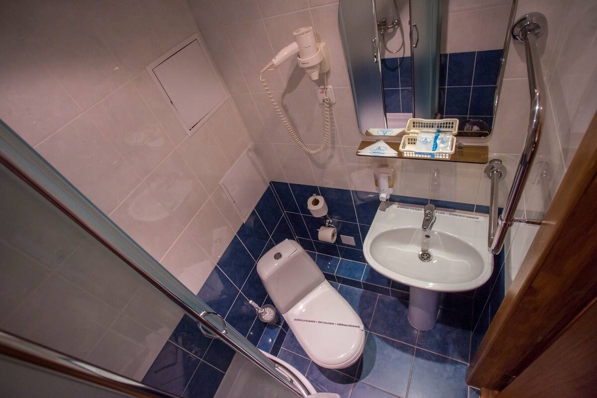 desk, iron/ironing board, free cots/infant beds, rollaway beds