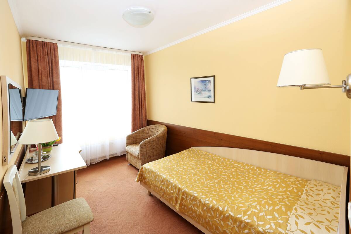 desk, iron/ironing board, free cots/infant beds, rollaway beds