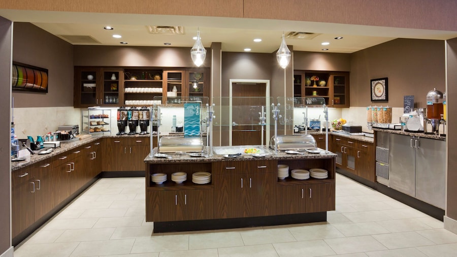 Homewood Suites by Hilton Minneapolis/St. Paul-New Brighton