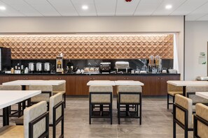 Desayuno buffet incluido todos los días 