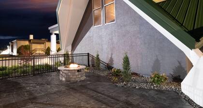 Wingate by Wyndham Geneva at SPIRE Academy