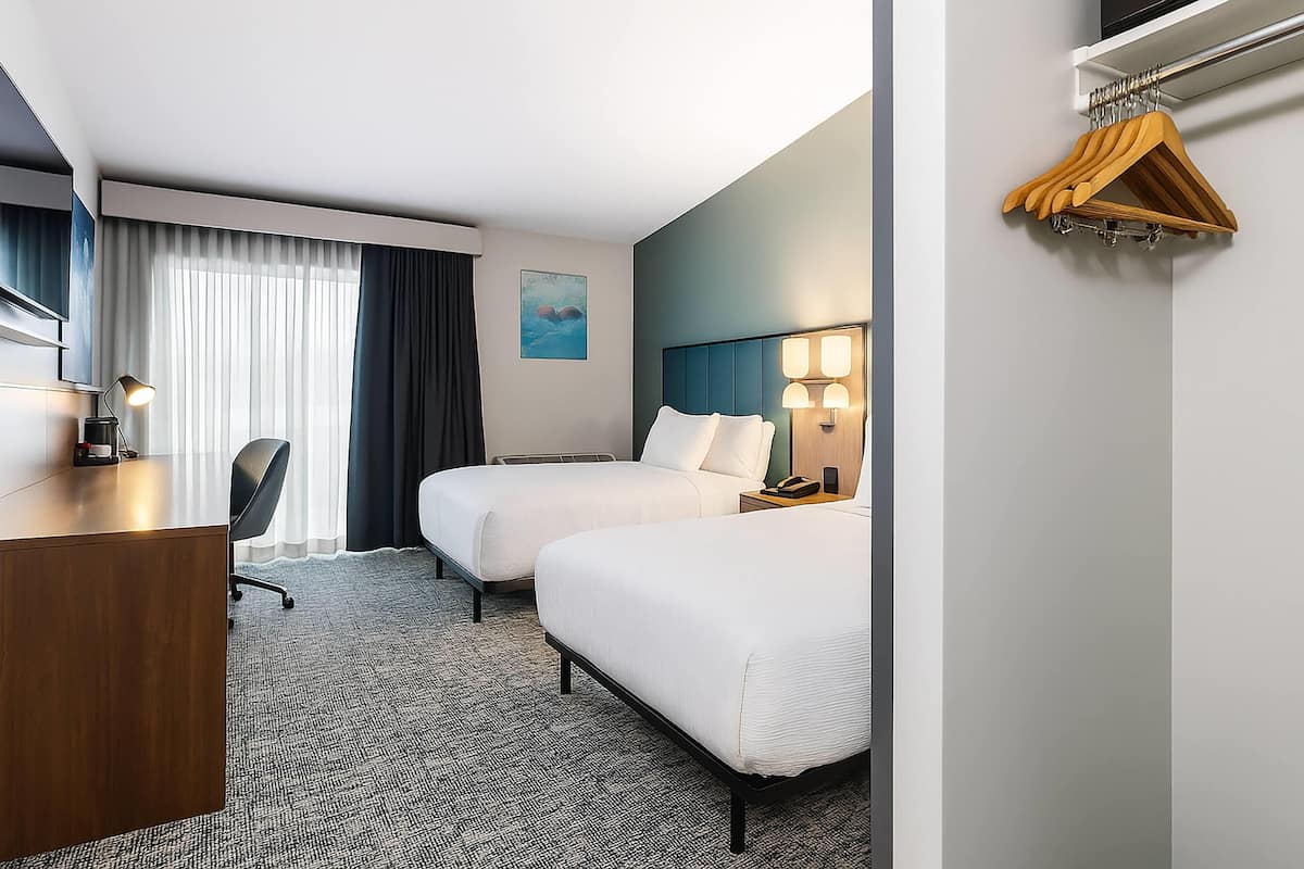 Kamer, 2 tweepersoonsbedden, niet-roken | Gratis wifi, beddengoed