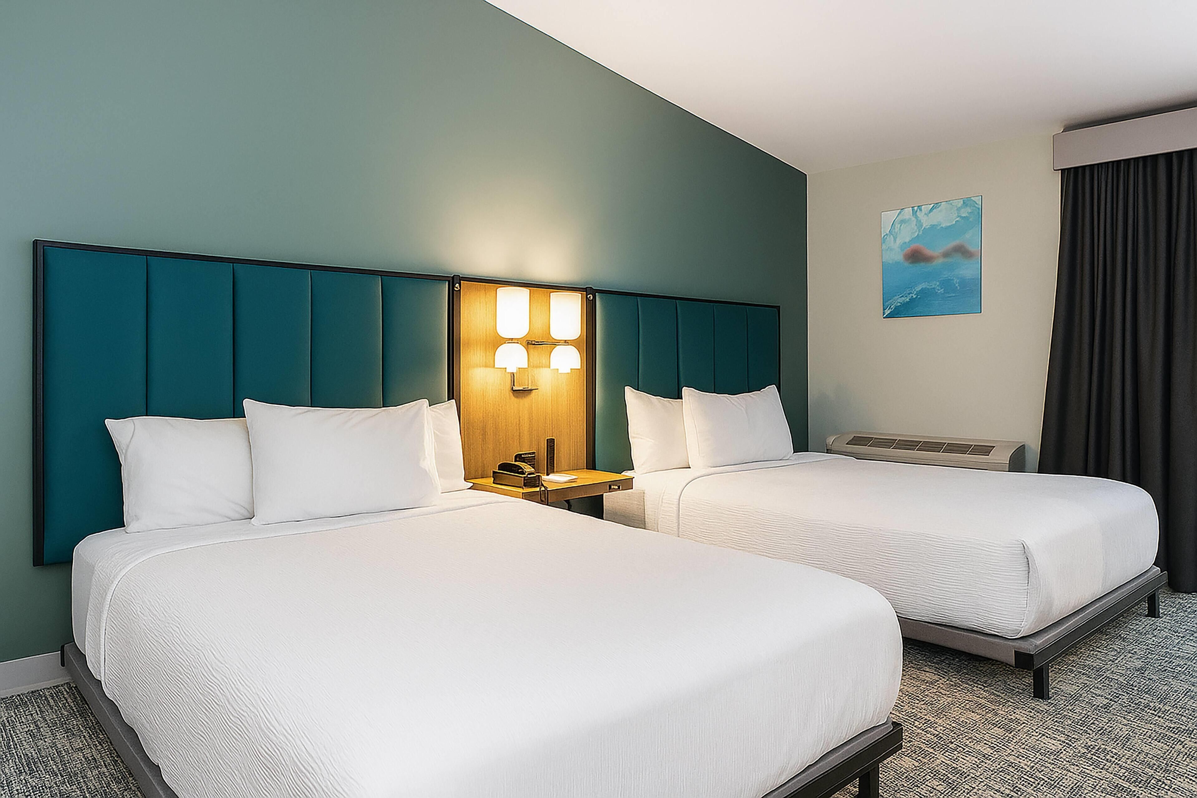 客房, 2 张大床, 通行无障碍, 无烟房 (Bathtub W/grab Bars) | 免费 WiFi、床单