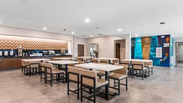 Gratis frukostbuffé varje dag