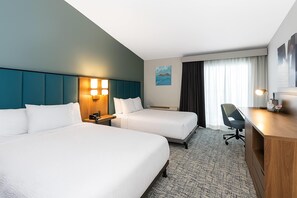 客房, 2 张大床, 通行无障碍, 无烟房 (Bathtub W/grab Bars) | 免费 WiFi、床单