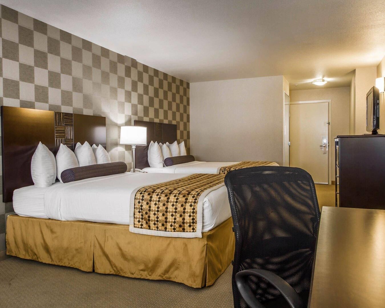 Egyptian cotton sheets, pillow-top beds, in-room safe, desk