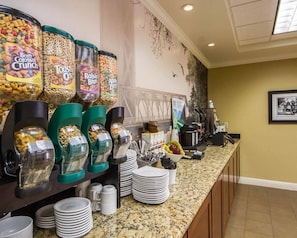 Free continental breakfast - Hotel Med Park, an Ascend Collection Hotel (Sacramento)