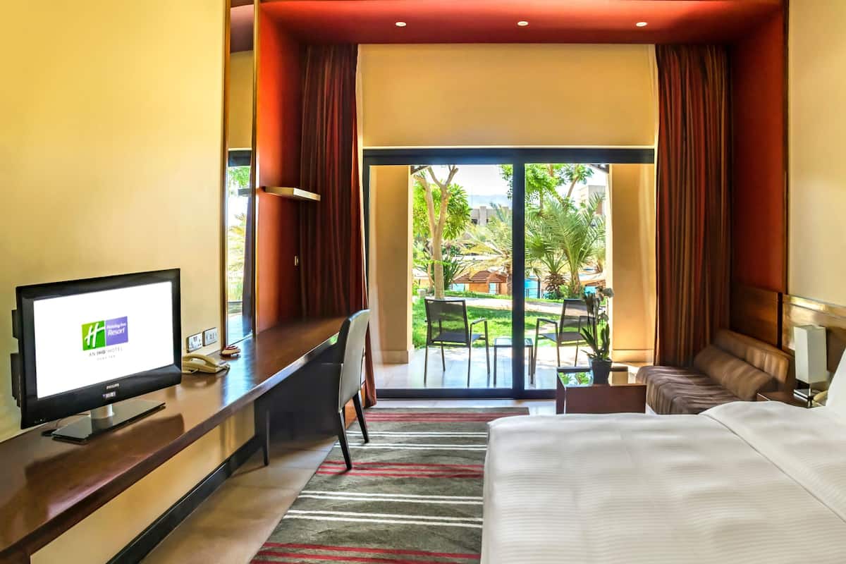 1 bedroom, free minibar, in-room safe, desk