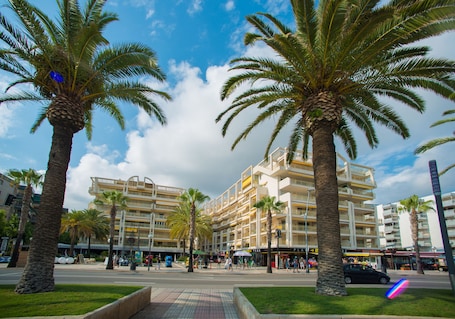 Exterior. Ona Suites Salou