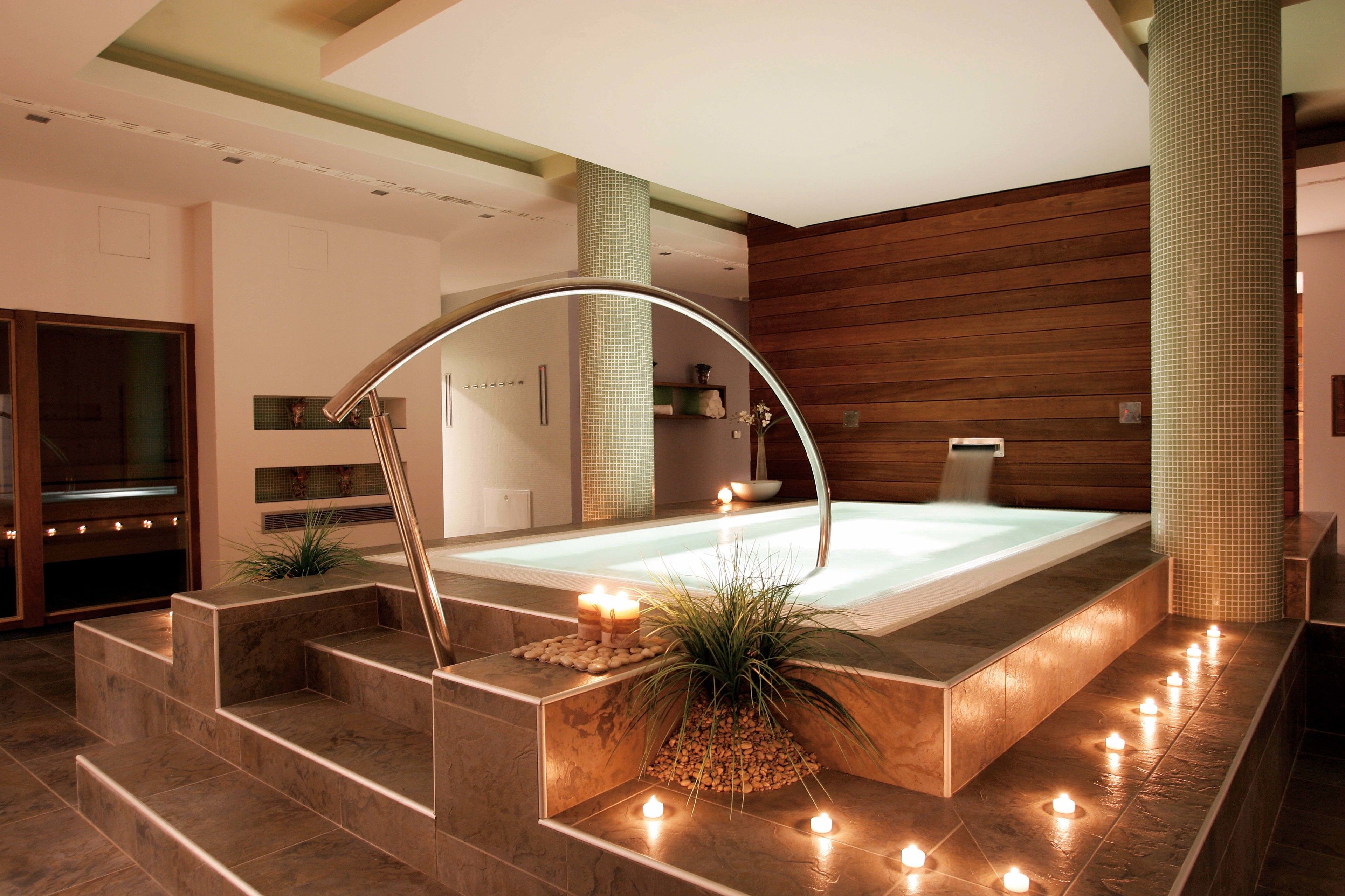 indoor spa tub