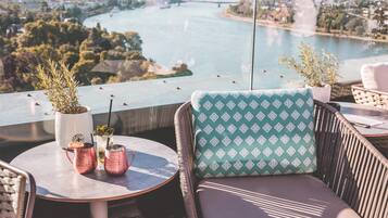 3 Restaurants; FrĂŒhstĂŒck, Mittagessen und Abendessen werden serviert