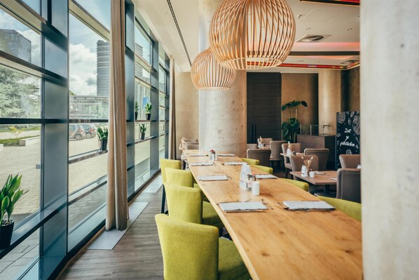 Daily buffet breakfast for a fee - Radisson Blu Hotel, Bonn (Bonn)