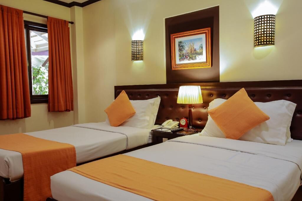 Minibar, in-room safe, individually decorated, individually furnished