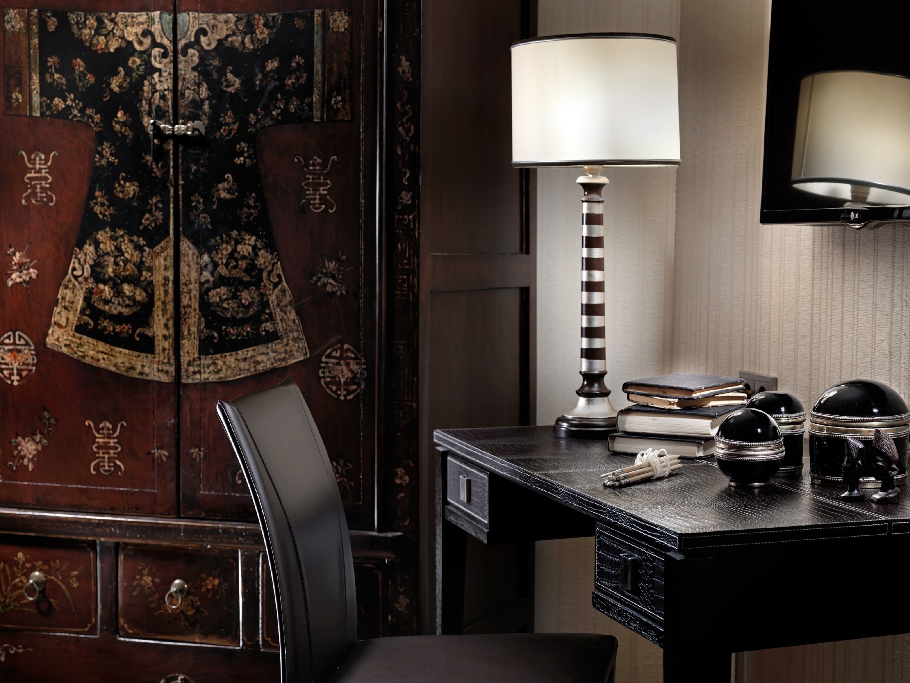 1 bedroom, minibar, desk, soundproofing