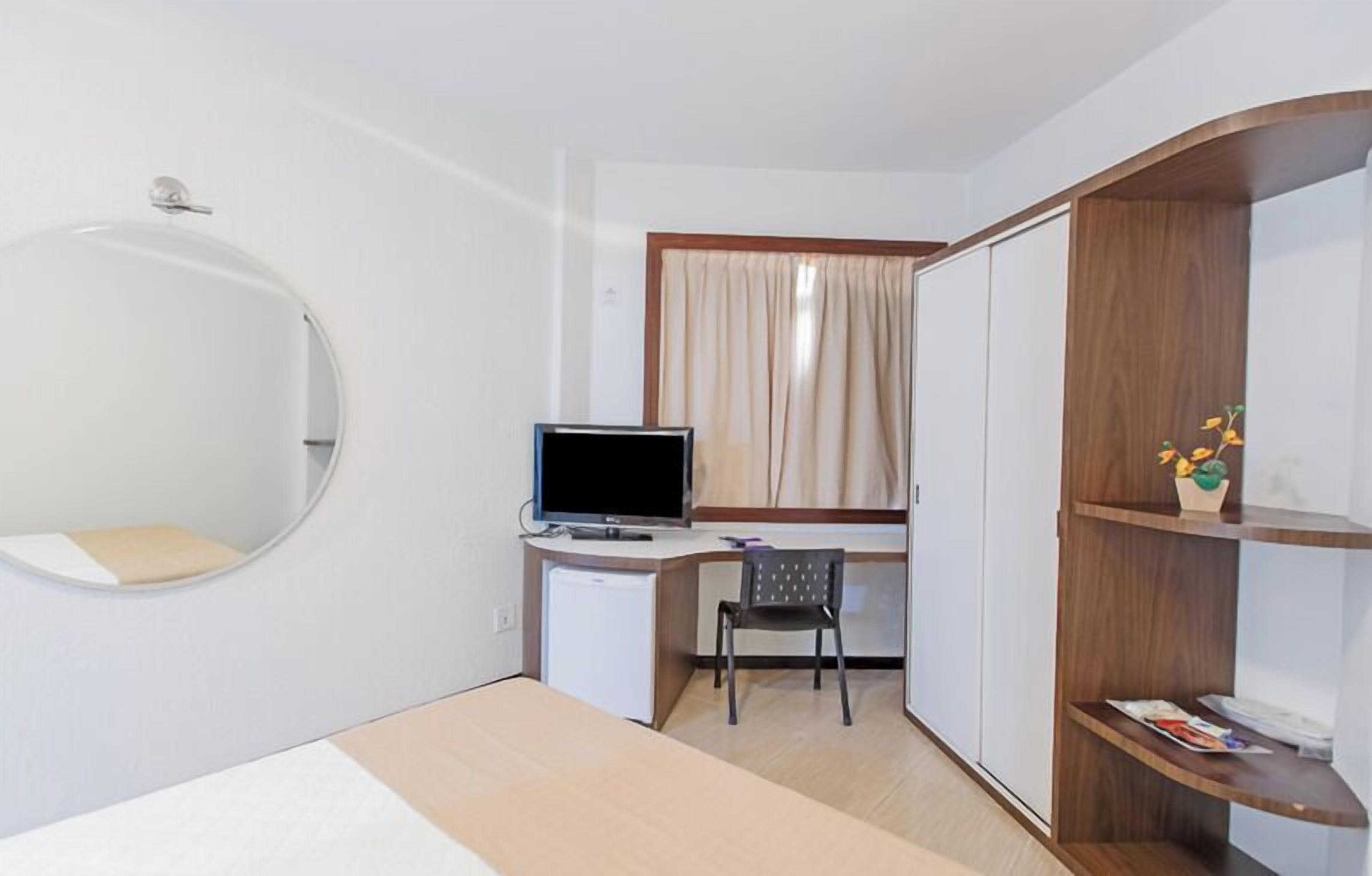 Minibar, in-room safe, desk, soundproofing