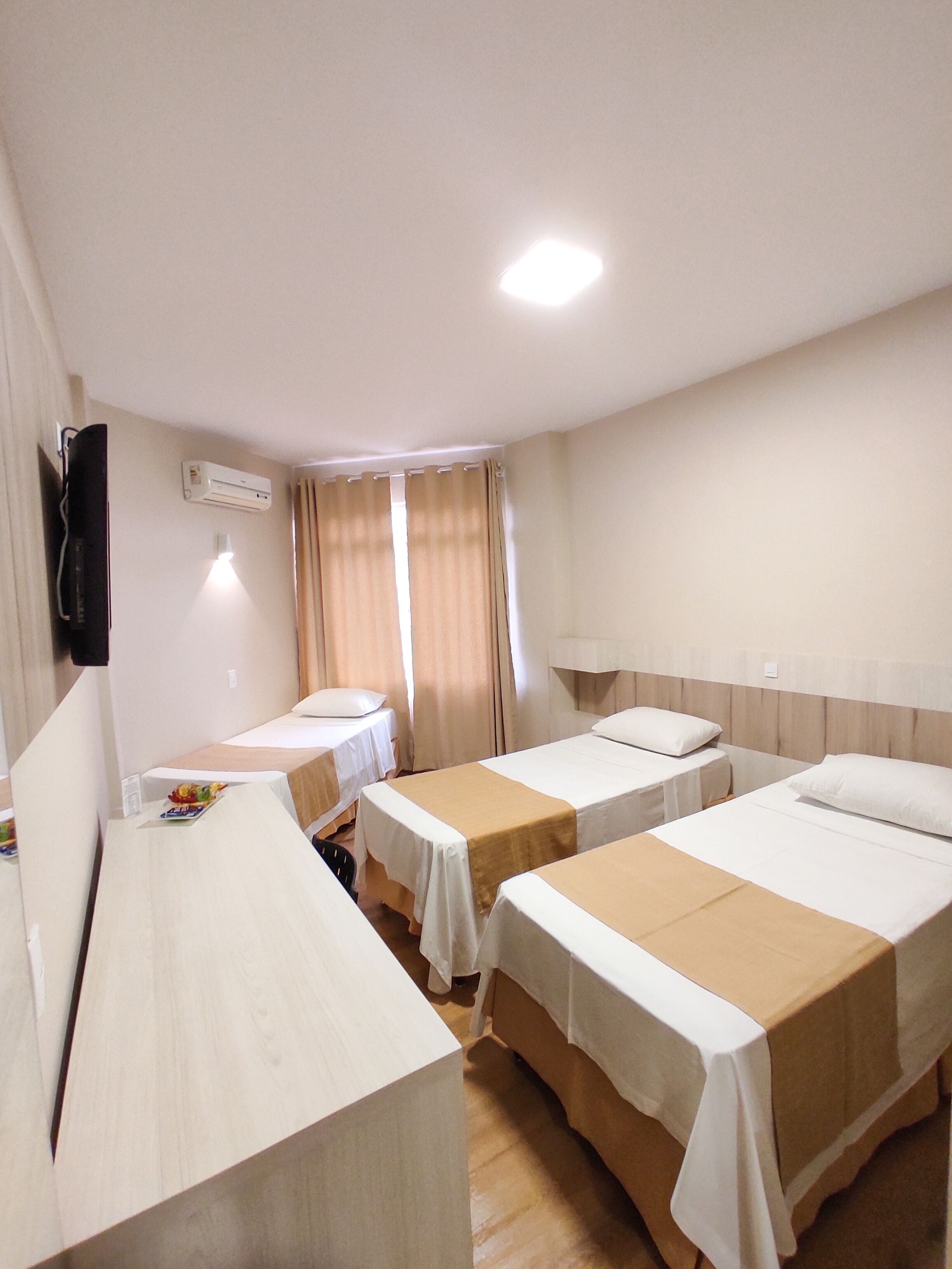 Minibar, coffres-forts dans les chambres, bureau, chambres insonorisées