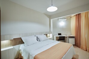 Superior Double Room | Minibar, in-room safe, desk, soundproofing