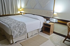 Minibar, desk, soundproofing, free WiFi - Hotel Colonial Iguaçu (Foz do Iguaçu)