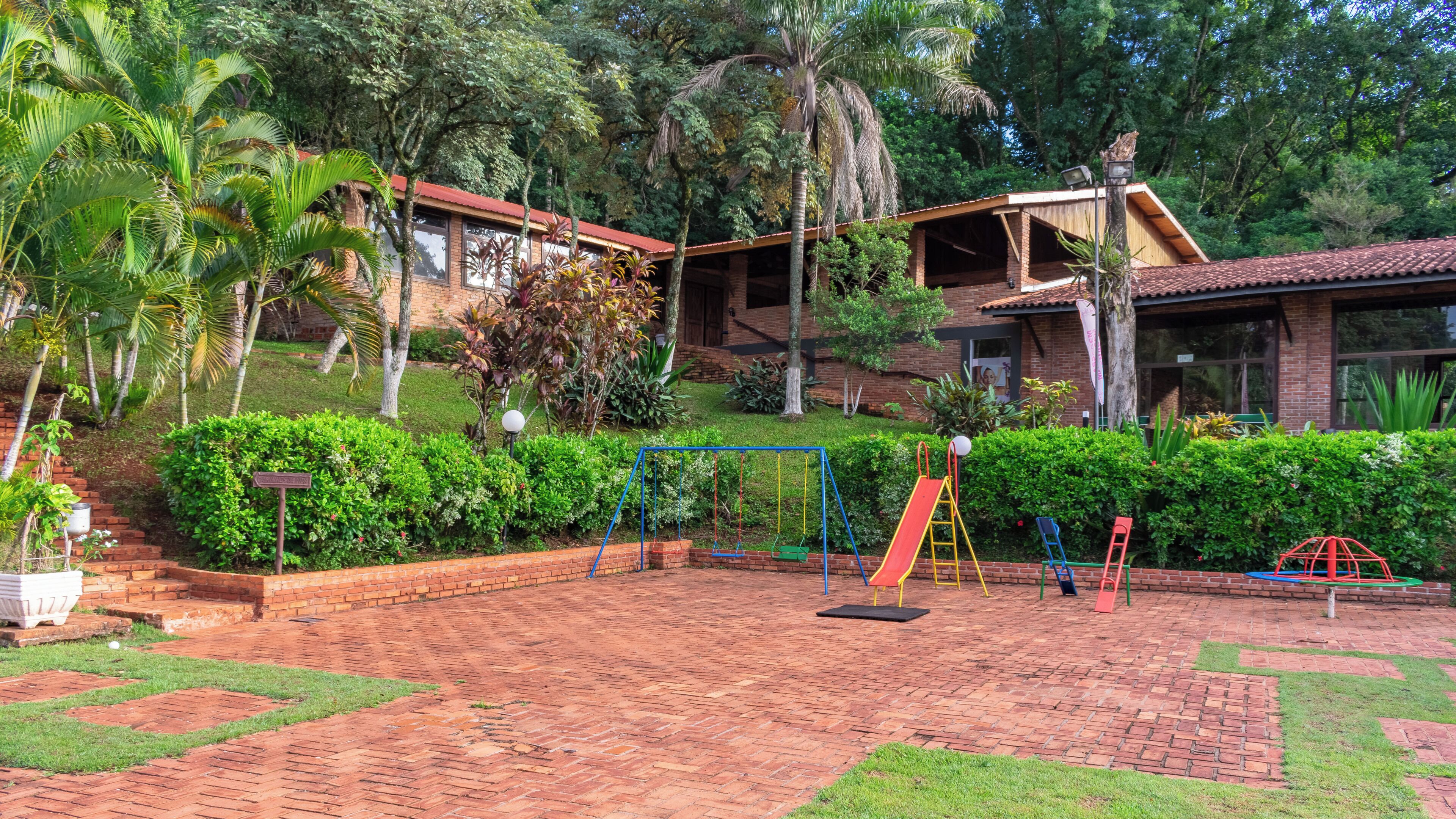 children’s play area – outdoor