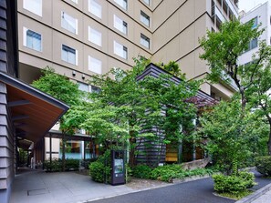 Run of the House | Exterior - Hotel Niwa Tokyo (Tokyo)
