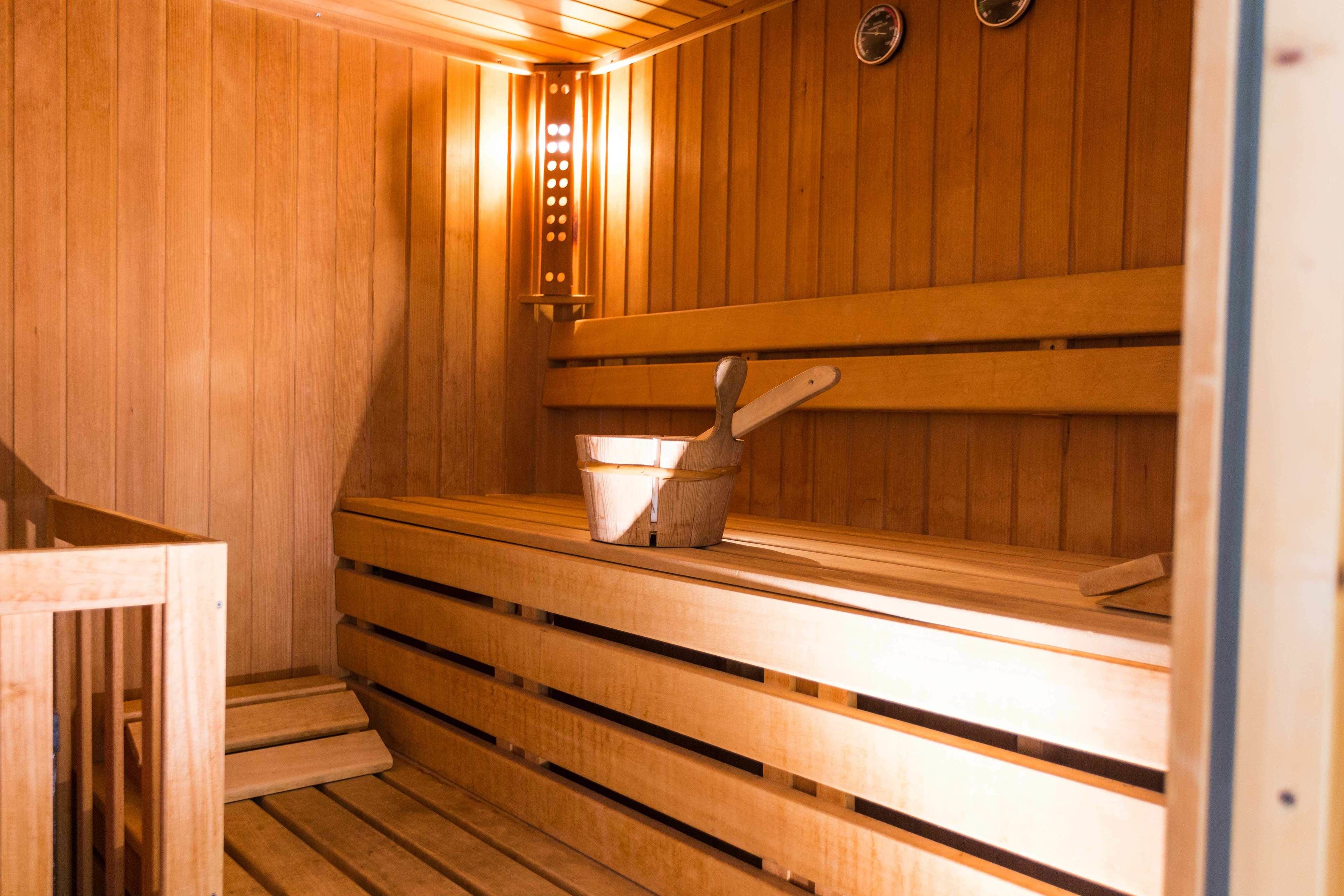 sauna, hot tub, steam room