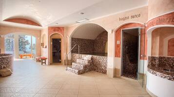 Un sauna, baño turco, baño turco/hammam, tratamientos corporales