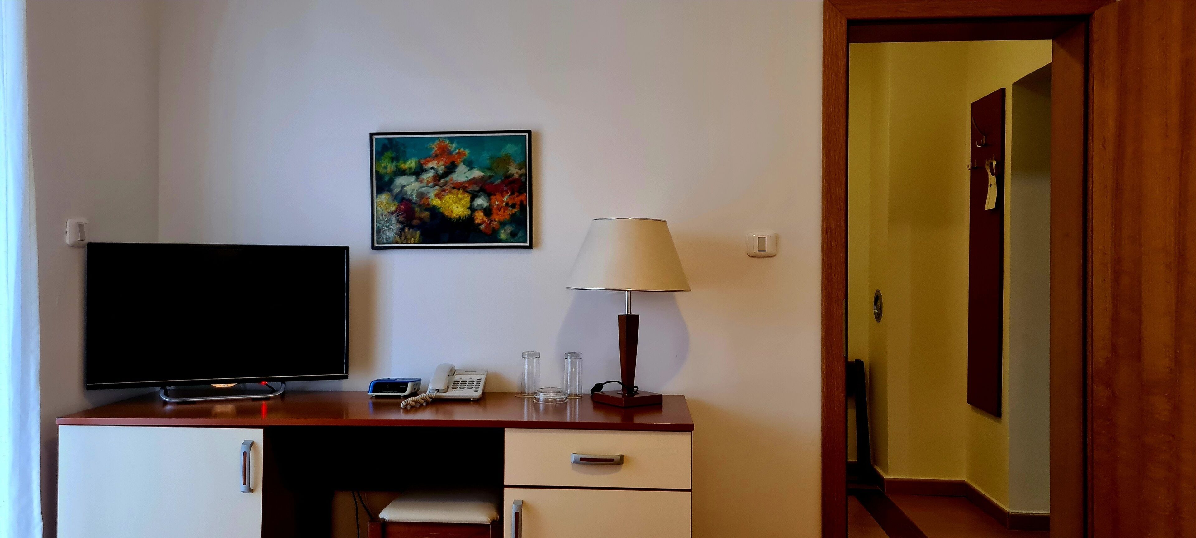 minibar, in-room safe, desk, soundproofing