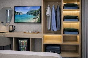 Minibar, in-room safe, desk, soundproofing - Garni Hotel Fineso (Budva)