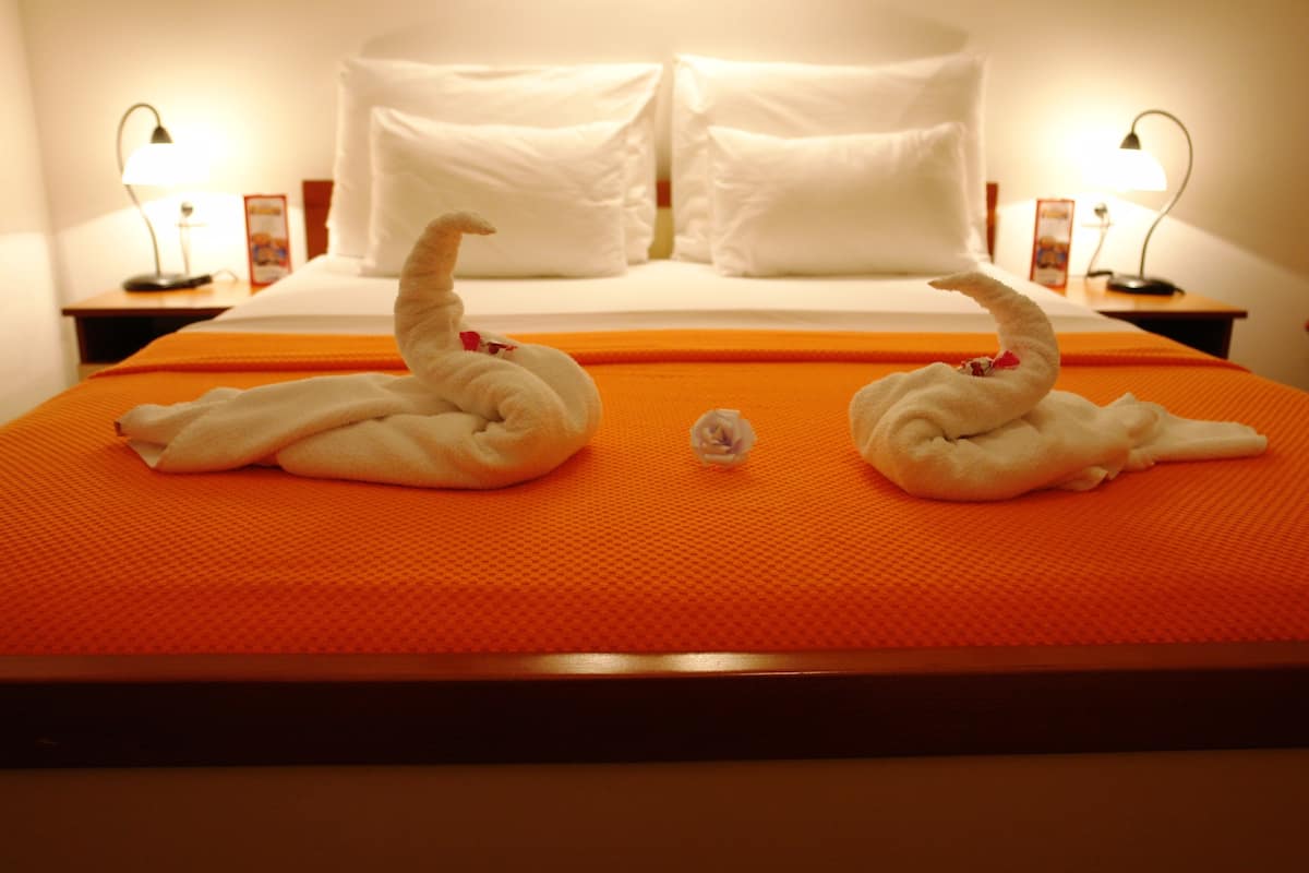 minibar, in-room safe, desk, soundproofing