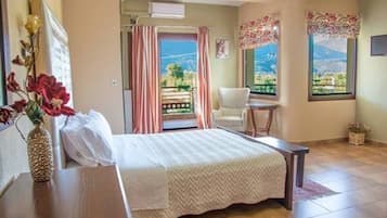 Comfort-dobbeltværelse - boblebad - bjergudsigt | Senge med topmadrasser, individuelt design, mørklægningsgardiner