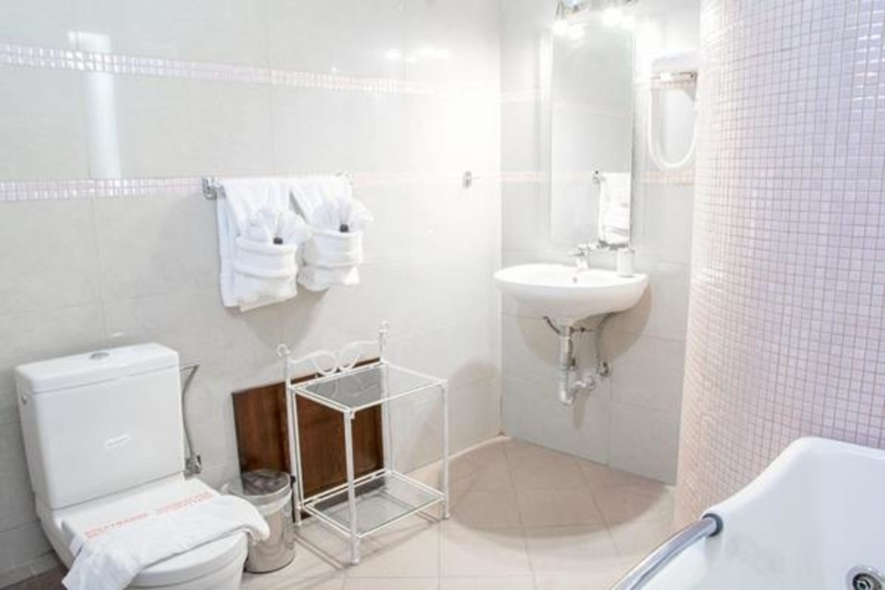 comfort double room, hot tub, mountain view | 1 bedroom, pillow-top beds, individually decorated, blackout curtains